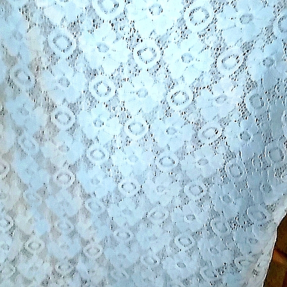 Stylus White Lace Medium Short Sleeve Top - Picture 2 of 6